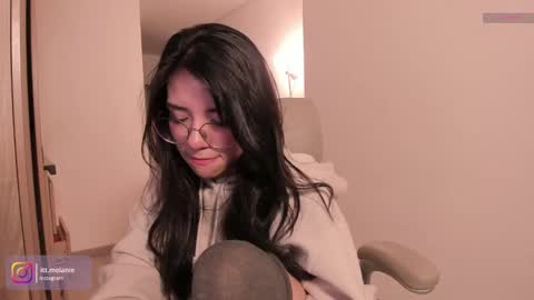 Melanie online show from October 2025 01:19:01 AM