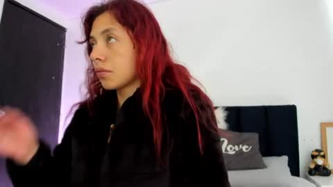 Melanie roux  online show from July 2026 12:40:02 PM