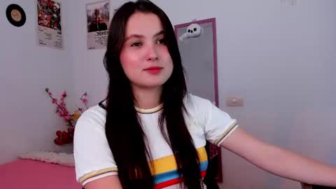 Snapshot of melanieev chatting on June 2026 04:08:02 PM mel online show from June 2026 04:08:02 PM