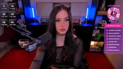 Snapshot of melanielipps chatting on November 2025 06:24:02 PM Melanie online show from November 2025 06:24:02 PM