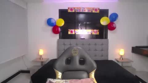 Snapshot of melanny_petite chatting on July 2026 01:02:01 PM melanny_petite online show from July 2026 01:02:01 PM