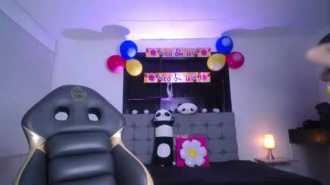 Snapshot of melanny_petite chatting on July 2026 12:31:02 PM melanny_petite online show from July 2026 12:31:02 PM
