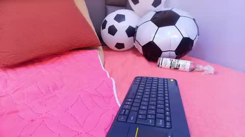 Melany  online show from June 2026 05:12:01 AM