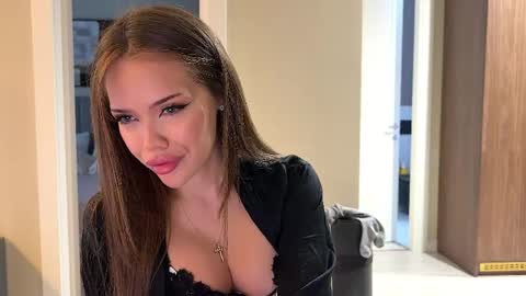 Adel online show from April 2026 03:28:01 PM