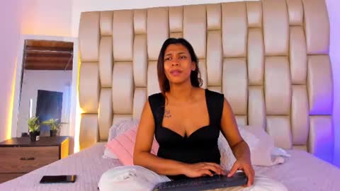 Melany online show from July 2026 12:23:01 PM