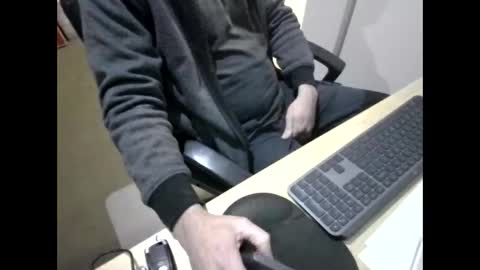 Snapshot of melbguy_075 chatting on May 2026 10:00:01 AM melbguy_075 online show from May 2026 10:00:01 AM
