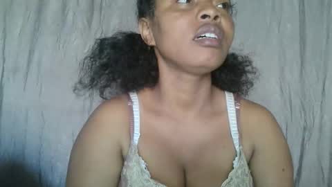 Snapshot of meld2599 chatting on October 2025 06:25:02 AM meld2599 online show from October 2025 06:25:02 AM