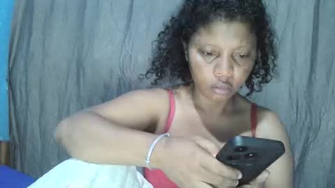 Snapshot of meld2599 chatting on November 2025 04:37:01 AM meld2599 online show from November 2025 04:37:01 AM