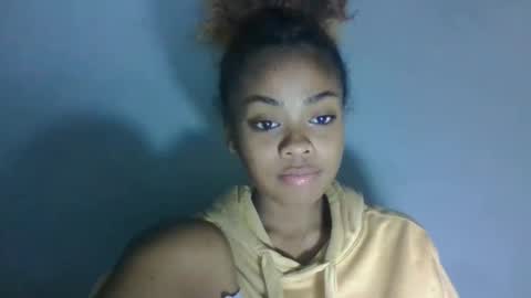 meliana98 online show from October 2025 04:19:02 PM