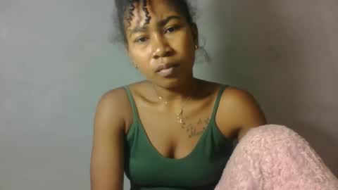 meliana98 online show from November 2025 04:01:01 AM