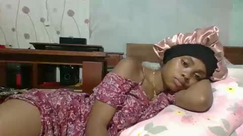 meliana98 online show from November 2025 06:14:01 PM