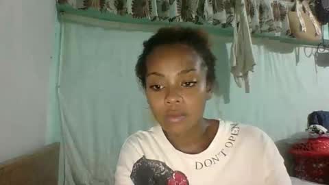 meliana98 online show from December 2025 06:12:01 PM