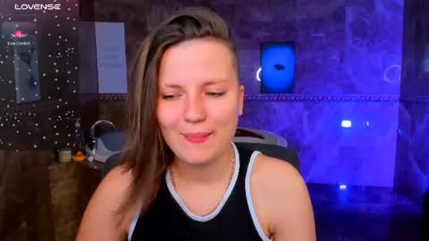 Snapshot of melindat chatting on July 2026 04:19:01 AM Melinda online show from July 2026 04:19:01 AM