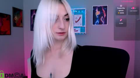 Melisa online show from December 2025 08:35:01 PM