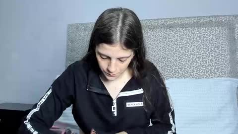 Melissa online show from February 2025 01:06:01 PM