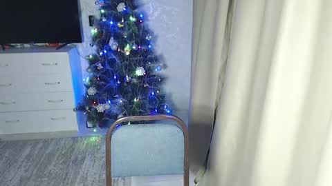 Snapshot of melissa__ray chatting on December 2024 02:15:01 PM Melissa Ray online show from December 2024 02:15:01 PM