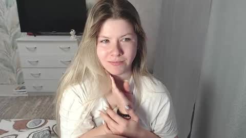 Snapshot of melissa__ray chatting on February 2025 03:00:02 AM Melissa Ray online show from February 2025 03:00:02 AM