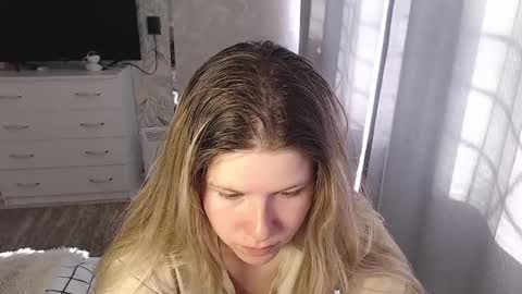 Snapshot of melissa__ray chatting on March 2025 08:05:02 AM Melissa Ray online show from March 2025 08:05:02 AM