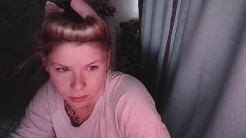 Snapshot of melissa__ray chatting on October 2025 02:30:01 AM Melissa Ray online show from October 2025 02:30:01 AM