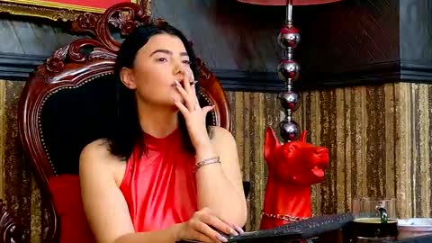 Melissa online show from November 2025 01:00:01 PM