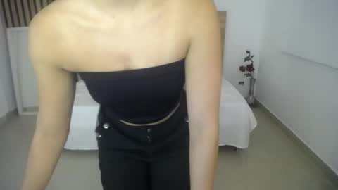 Snapshot of melissa_lenox chatting on June 2026 12:21:02 PM melissa_lenox online show from June 2026 12:21:02 PM