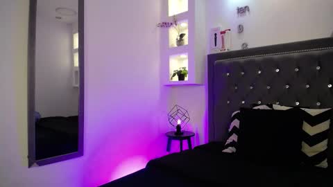 Melissa online show from November 2025 08:53:01 PM