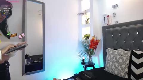 Melissa online show from December 2025 09:53:02 PM