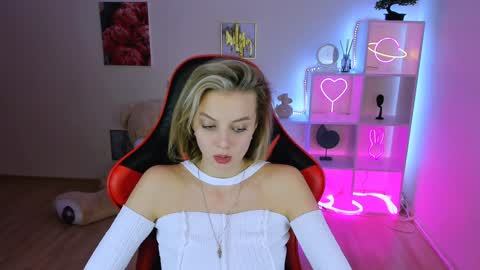 Snapshot of melissa_richardson chatting on February 2025 10:55:02 PM Melissa online show from February 2025 10:55:02 PM