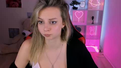 Snapshot of melissa_richardson chatting on March 2025 03:37:02 AM Melissa online show from March 2025 03:37:02 AM