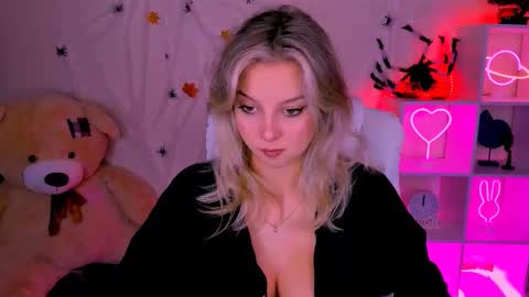 Snapshot of melissa_richardson chatting on October 2025 04:29:01 PM Melissa online show from October 2025 04:29:01 PM