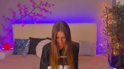 Snapshot of melissacrayzy chatting on December 2025 06:33:02 AM MelissaCrayzy online show from December 2025 06:33:02 AM