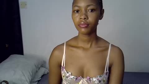melissah_hot online show from May 2026 07:04:01 AM
