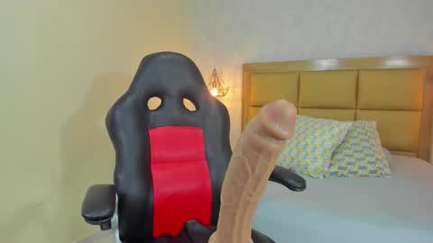    online show from October 2025 08:22:02 PM