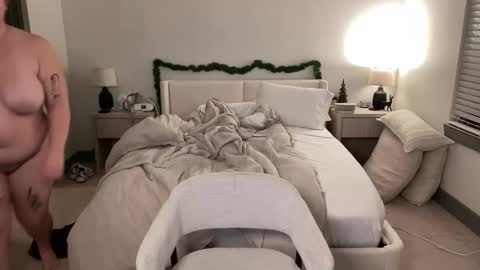 melkteeth online show from December 2025 12:27:01 AM