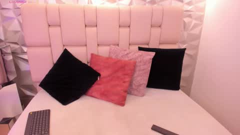  Mell online show from February 2026 11:42:02 AM