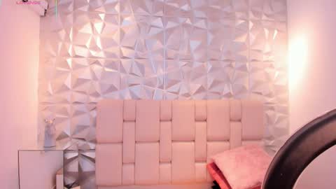  Mell online show from February 2026 11:32:01 AM