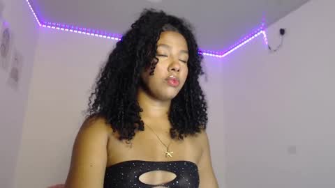 mell_rossi online show from October 2025 07:49:01 AM