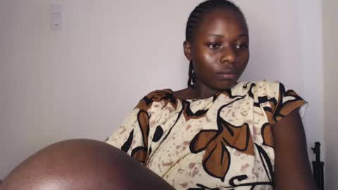 Snapshot of mellanin_pretty_ chatting on January 2025 05:52:01 AM . online show from January 2025 05:52:01 AM