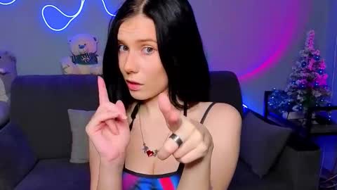 Snapshot of mellhyees chatting on January 2026 05:07:01 PM mellhyees online show from January 2026 05:07:01 PM