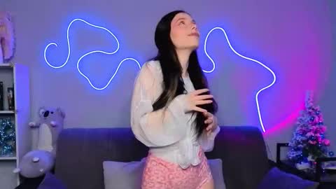 Snapshot of mellhyees chatting on January 2026 05:05:02 PM mellhyees online show from January 2026 05:05:02 PM