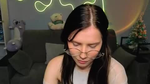 Snapshot of mellhyees chatting on January 2026 05:50:01 PM mellhyees online show from January 2026 05:50:01 PM