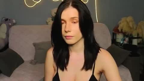 Snapshot of mellhyees chatting on February 2026 05:00:02 PM mellhyees online show from February 2026 05:00:02 PM