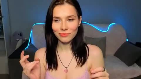 Snapshot of mellhyees chatting on February 2026 06:19:01 PM mellhyees online show from February 2026 06:19:01 PM