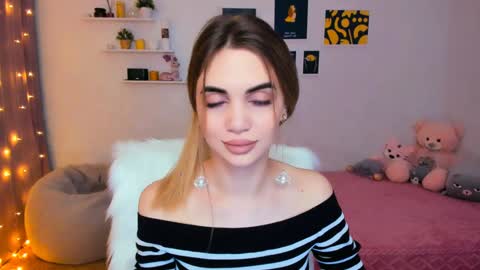 Tessa online show from January 2025 10:23:01 PM