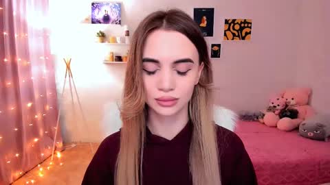 Tessa online show from February 2025 09:58:02 PM