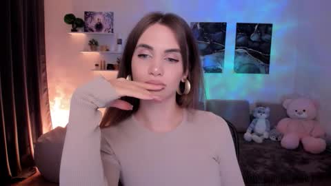 Tessa online show from September 2025 10:00:02 PM