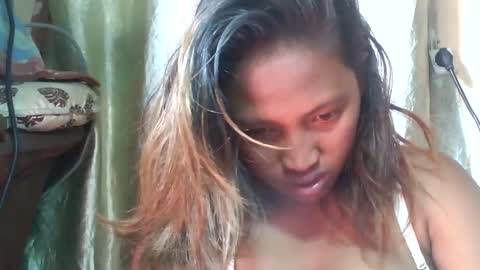 Snapshot of mellissia02 chatting on November 2025 05:28:02 AM mellissa online show from November 2025 05:28:02 AM