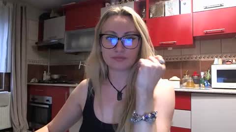 Melly online show from March 2026 11:21:02 AM