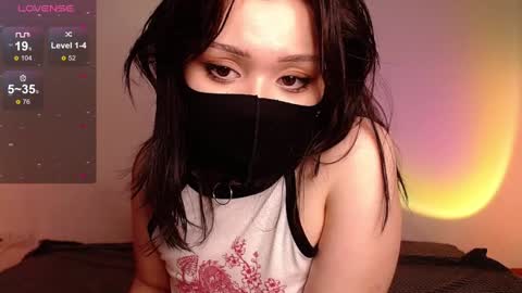 Snapshot of melmean chatting on December 2024 01:11:02 PM Mel online show from December 2024 01:11:02 PM