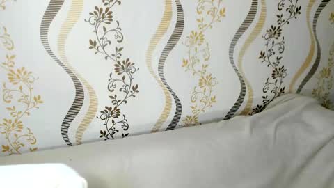 MelMooon online show from November 2025 01:45:01 PM